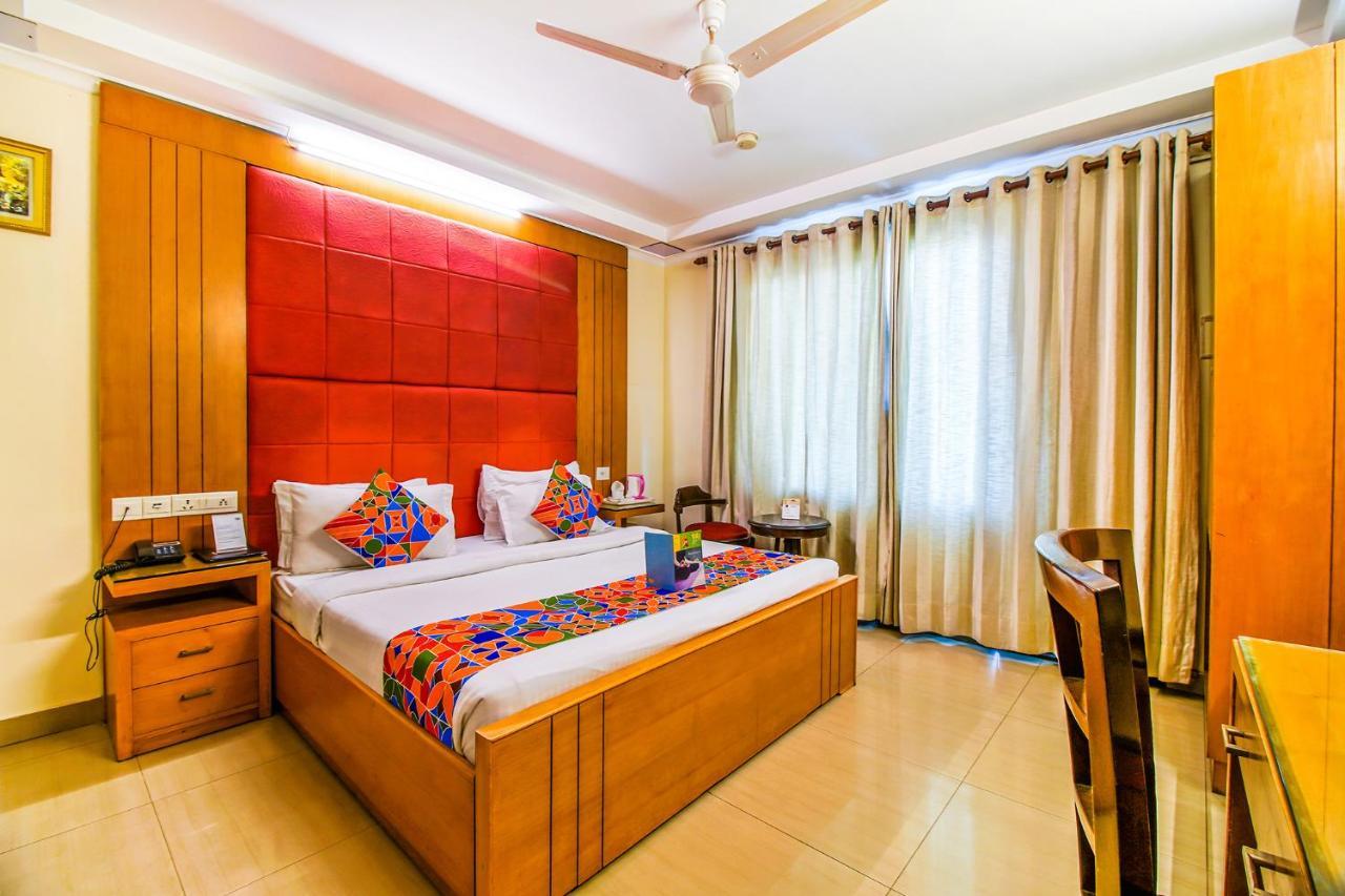 Fabhotel Signature Plaza Ню Делхи Екстериор снимка