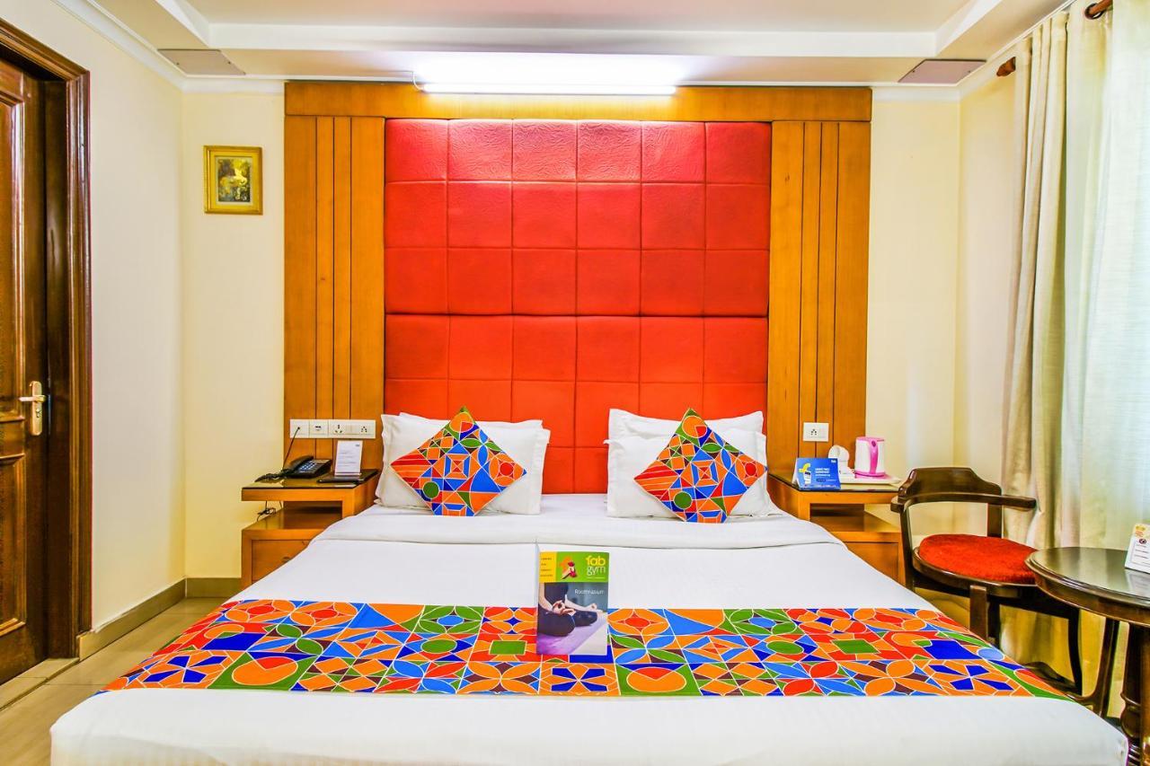 Fabhotel Signature Plaza Ню Делхи Екстериор снимка