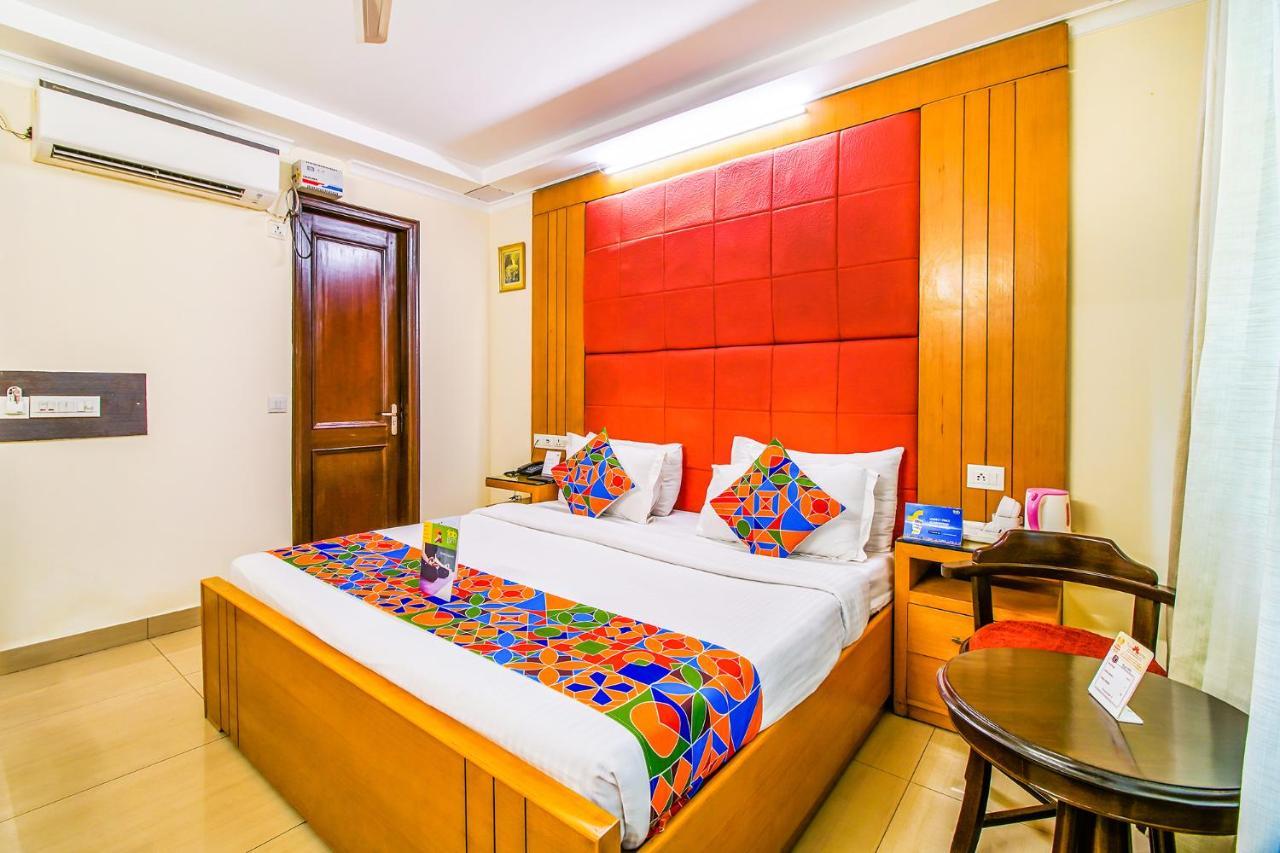 Fabhotel Signature Plaza Ню Делхи Екстериор снимка