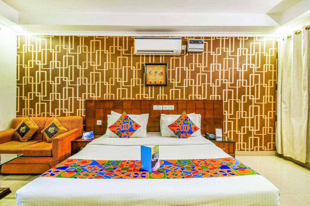 Fabhotel Signature Plaza Ню Делхи Екстериор снимка